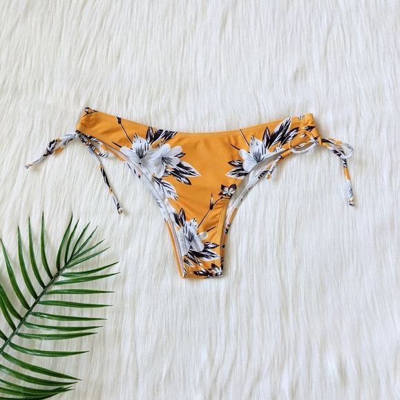 Other - Orange and white tropical floral bikini bottom